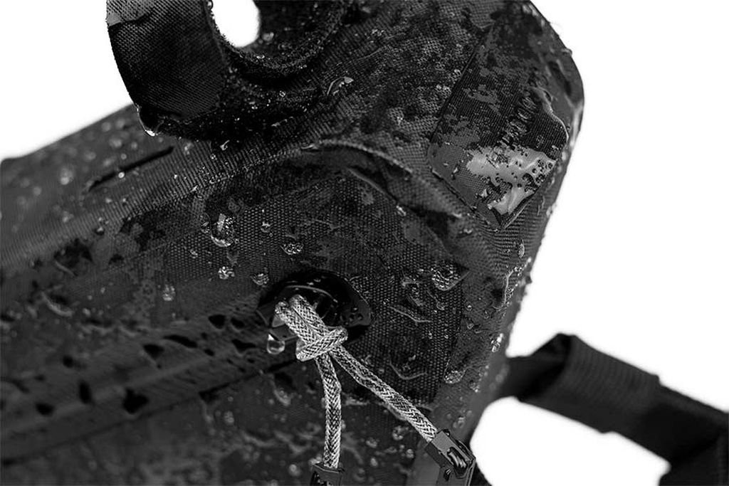 Sacoche de cadre imperméable et ultra légère Apidura Racing Frame Pack - 1 L