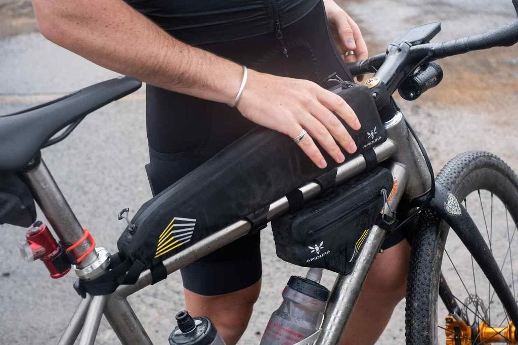Sacoche de cadre imperméable et ultra légère Apidura Racing Frame Pack - 1 L