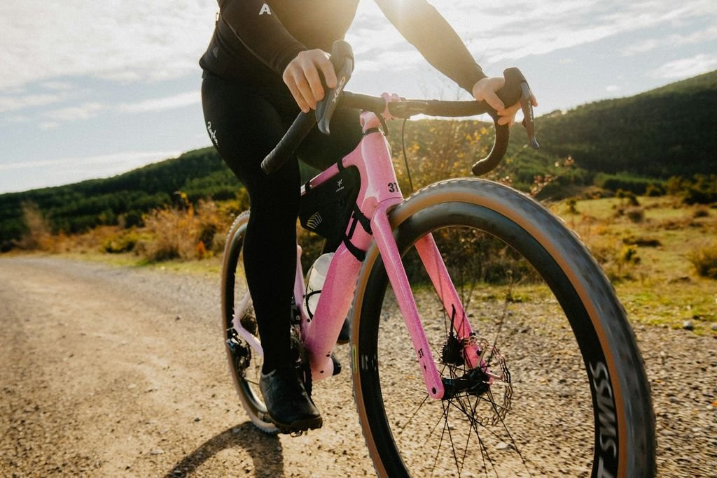 Sacoche de cadre imperméable et ultra légère Apidura Racing Frame Pack - 2,4 L