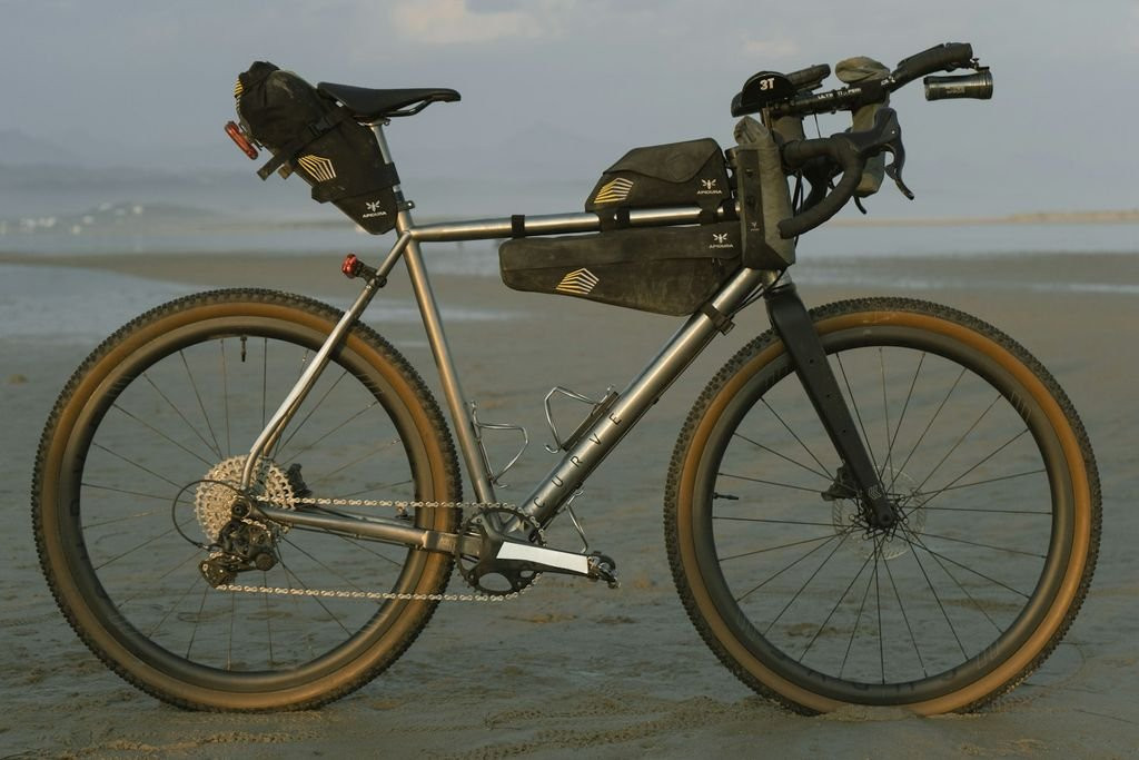 Sacoche de cadre imperméable et ultra légère Apidura Racing Frame Pack - 4 L