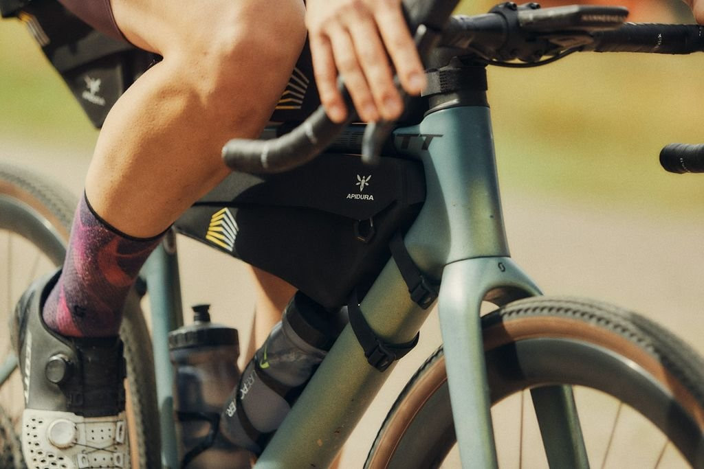 Sacoche de cadre imperméable et ultra légère Apidura Racing Frame Pack - 4 L
