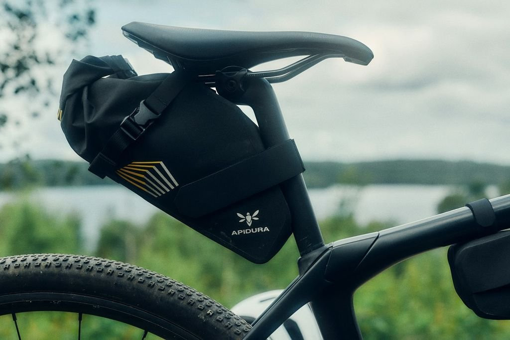 Sacoche de selle ultra légère et imperméable Apidura Racing Saddle Pack - 3 L