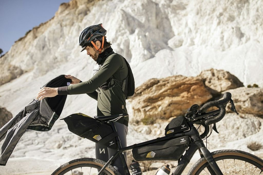 Sacoche de selle ultra légère et imperméable Apidura Racing Saddle Pack - 7 L