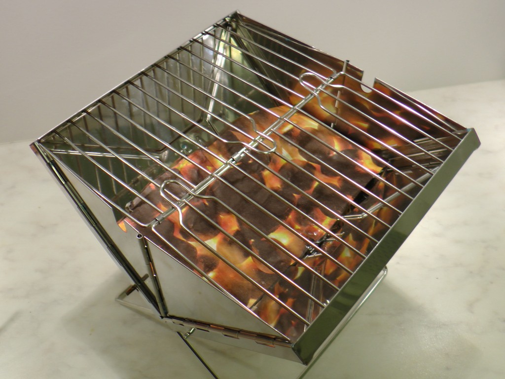 Barbecue Barbiq : portable, pliable et réutilisable en acier inoxydable.