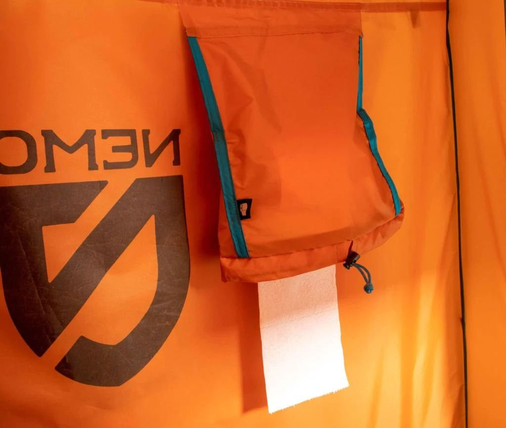 Tente de douche portative pour le bivouac et camping Nemo Heliopolis