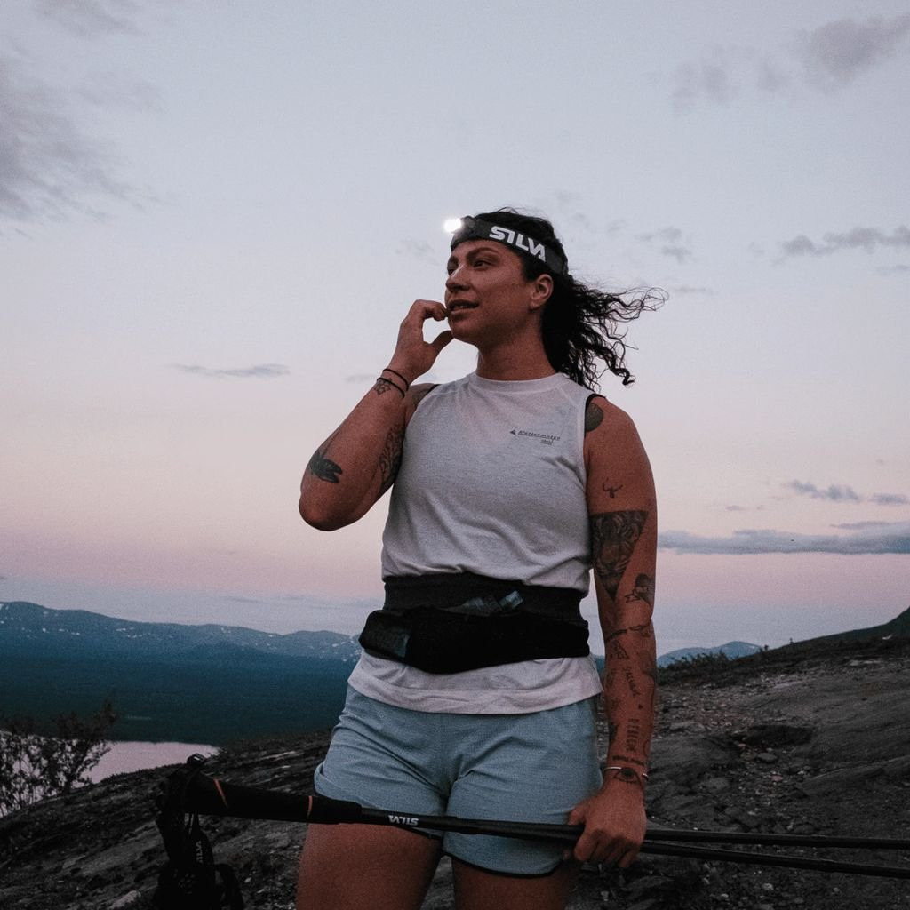 Ceinture de trail légère et flexible, avec porte bâtons Silva Strive Loop