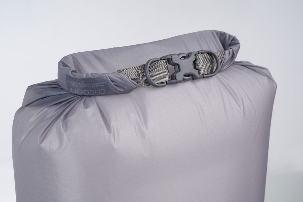 Sac de rangement ultraléger et imperméable Cocoon Drybag Hyperlight - Gris/Coral Grey
