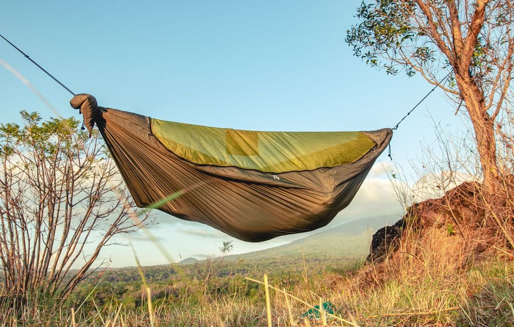 Lightest Pro Hamac ultra léger (590 g), compact (325 cm x 140 cm) avec moustiquaire et Ridgeline intégrée – Longueur variable (jusqu'à 3,1 m), système de rangement (orange