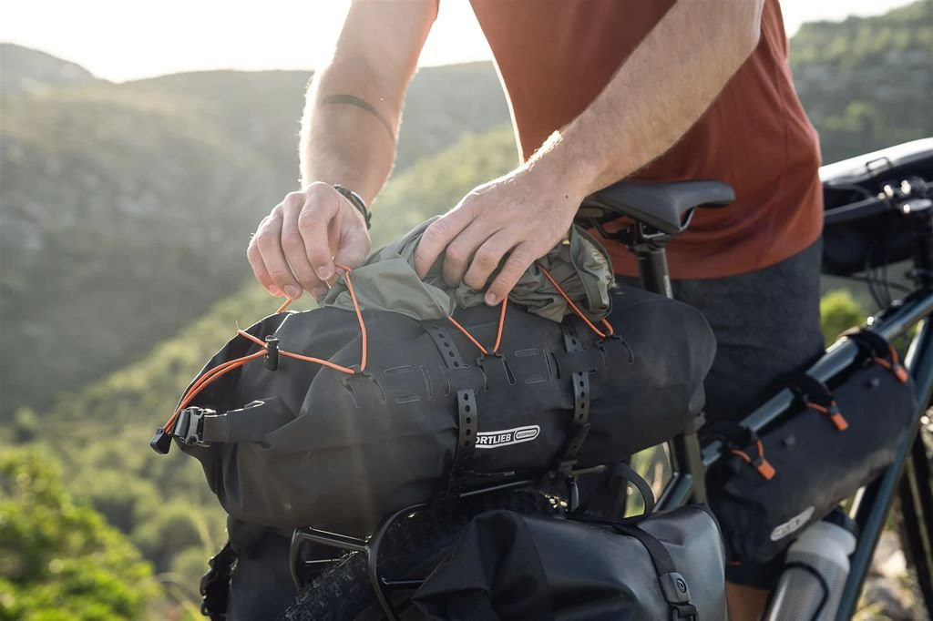 Sacoche bikepacking imperméable et multifonctionnelle Ortlieb Dry-Pack 