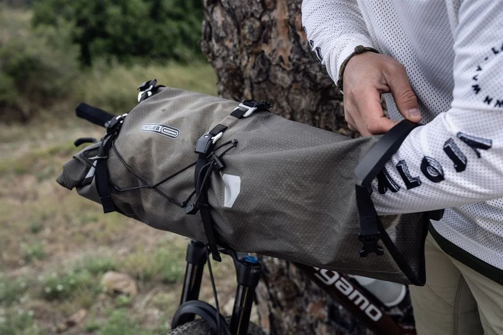 Sacoche de guidon de bikepacking légère et imperméable Ortlieb Handlebar-Pack Flex - 15 L - Sable