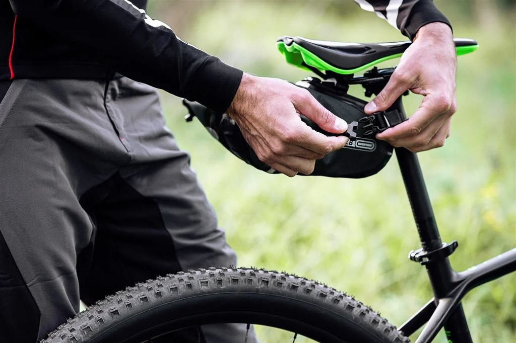 Sacoche de selle bikepacking léger et imperméable Ortlieb Saddle-Bag