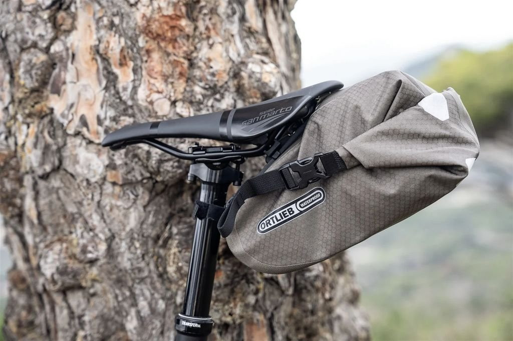 Sacoche de selle bikepacking léger et imperméable Ortlieb Saddle-Bag