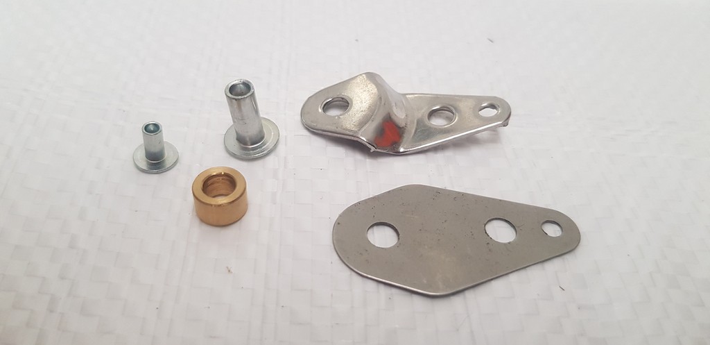 Voile Hardwire Front Sidecover rivets