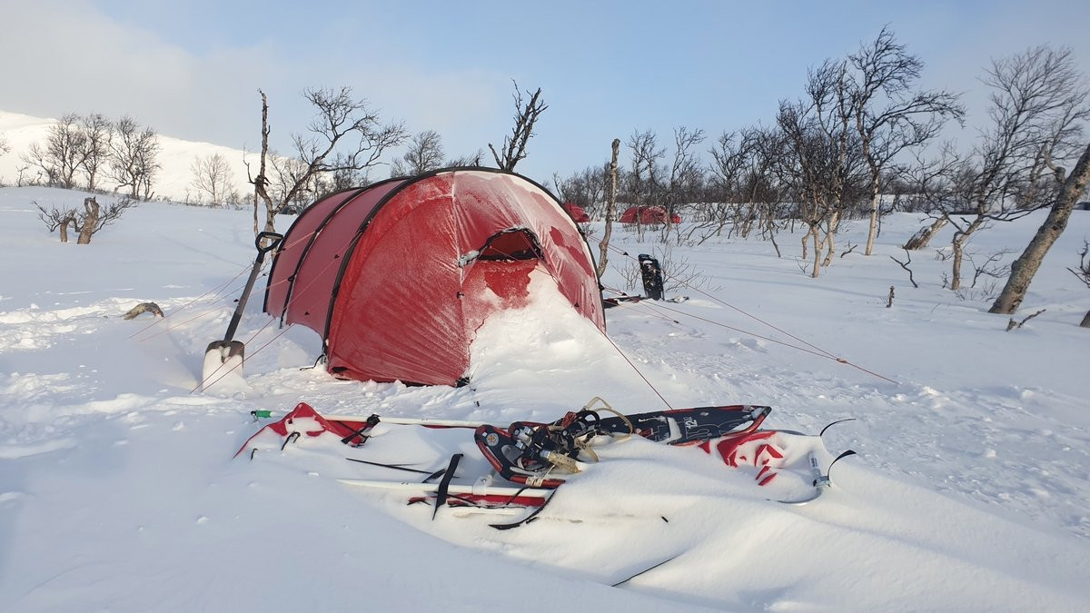 Hilleberg Keron 4 – Tente tunnel 4 saisons robuste et spacieuse