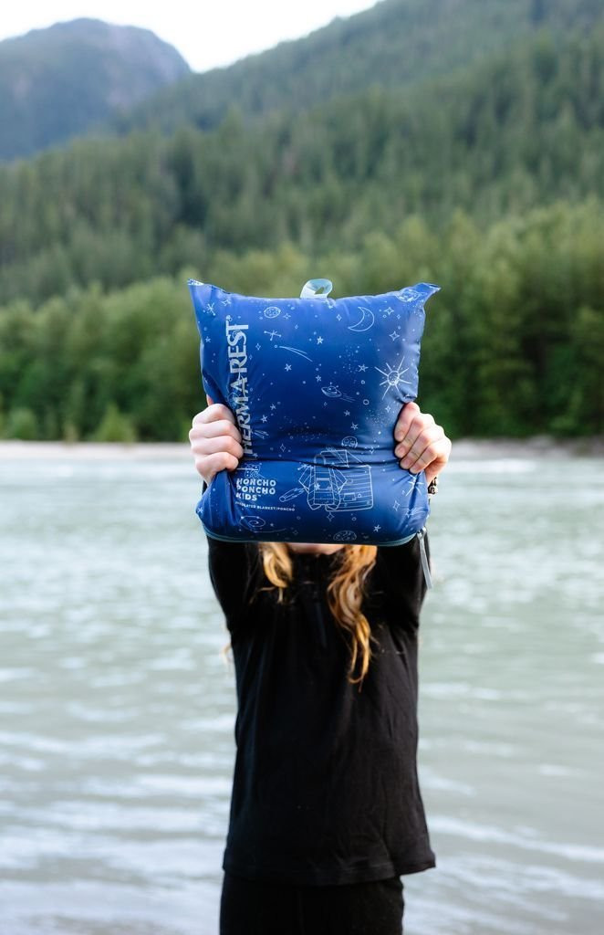 Poncho et couverture de camping Thermarest Honcho Poncho Kids-Bleu