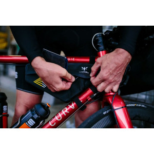 Sacoche de cadre imperméable et ultra légère Apidura Racing Frame Pack - 2,4 L